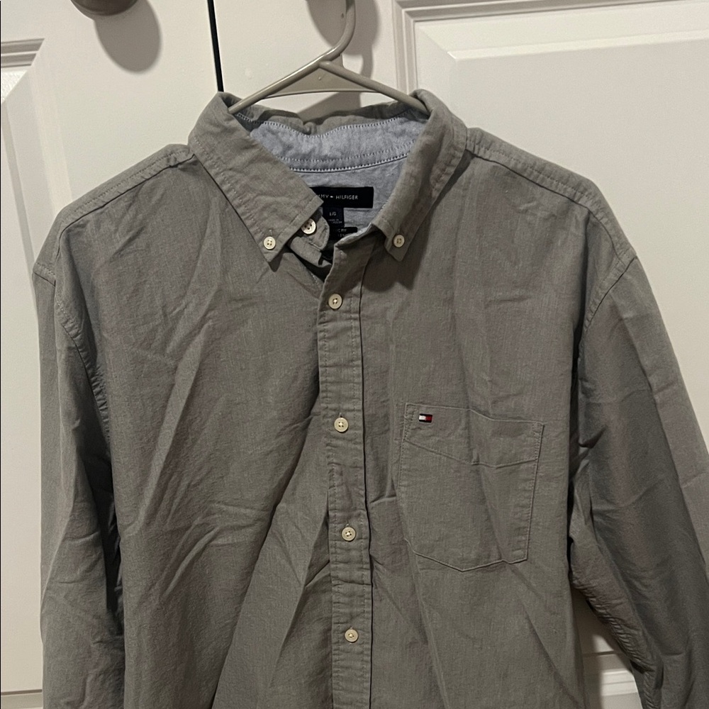 Tommy Hilfiger Men's Casual Gray Button Down Shirt